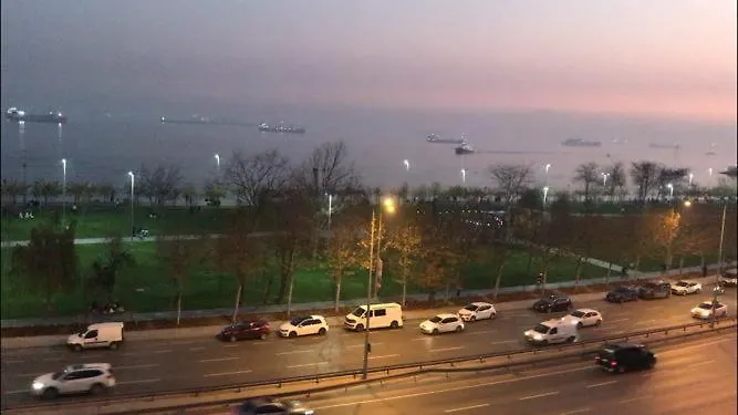 King Suit With Sea View Istanbul Apartment